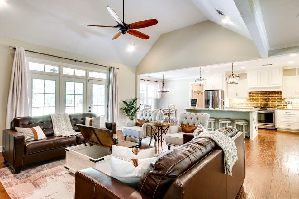 Living Room | Fireplace