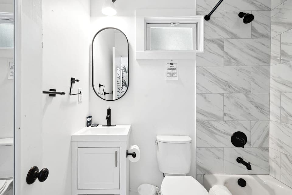 Full Bathroom