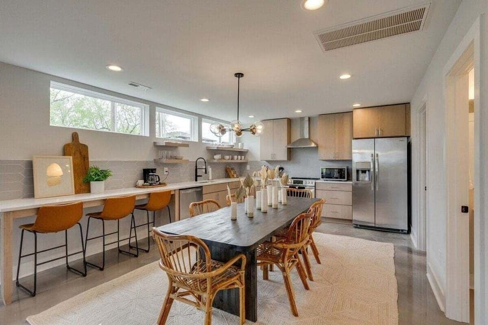 Dining area with ample seats