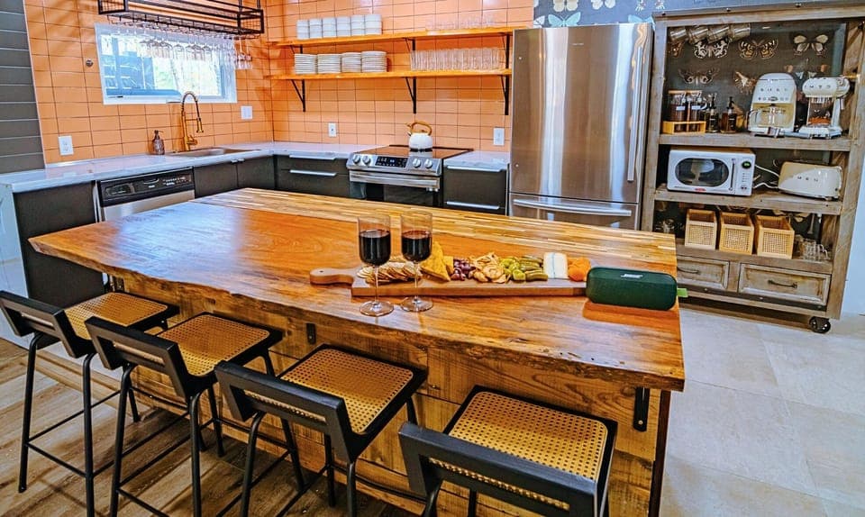 Main Kitchen Equipped With Pots & Pans, Blender, Crockpot, Espresso Machine & All the cooking basics you need to prepare large family meals! 