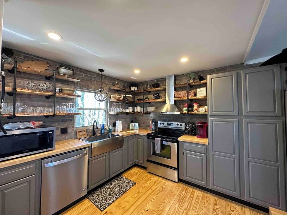 Full Kitchen
