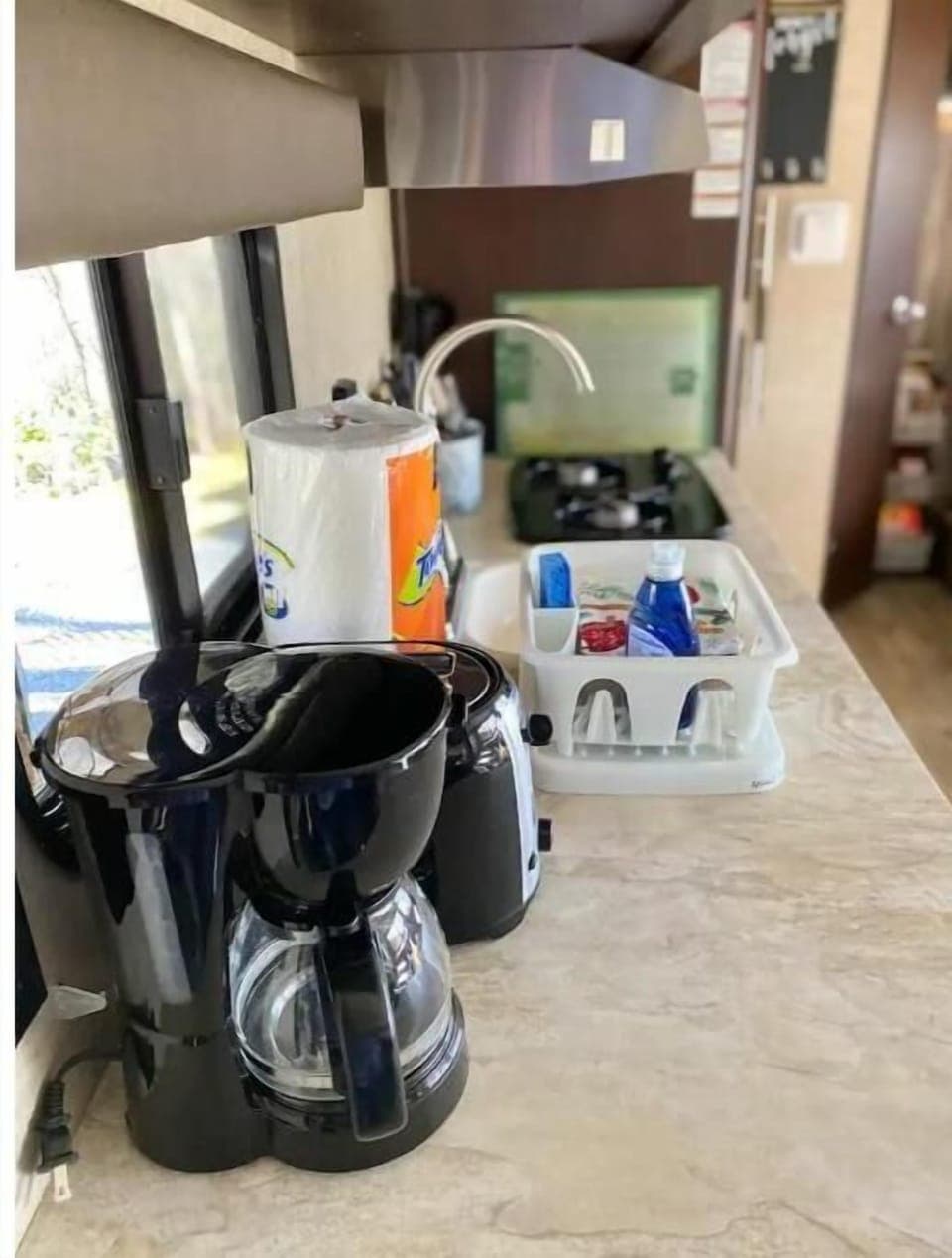 coffee maker (4 cup) and toaster